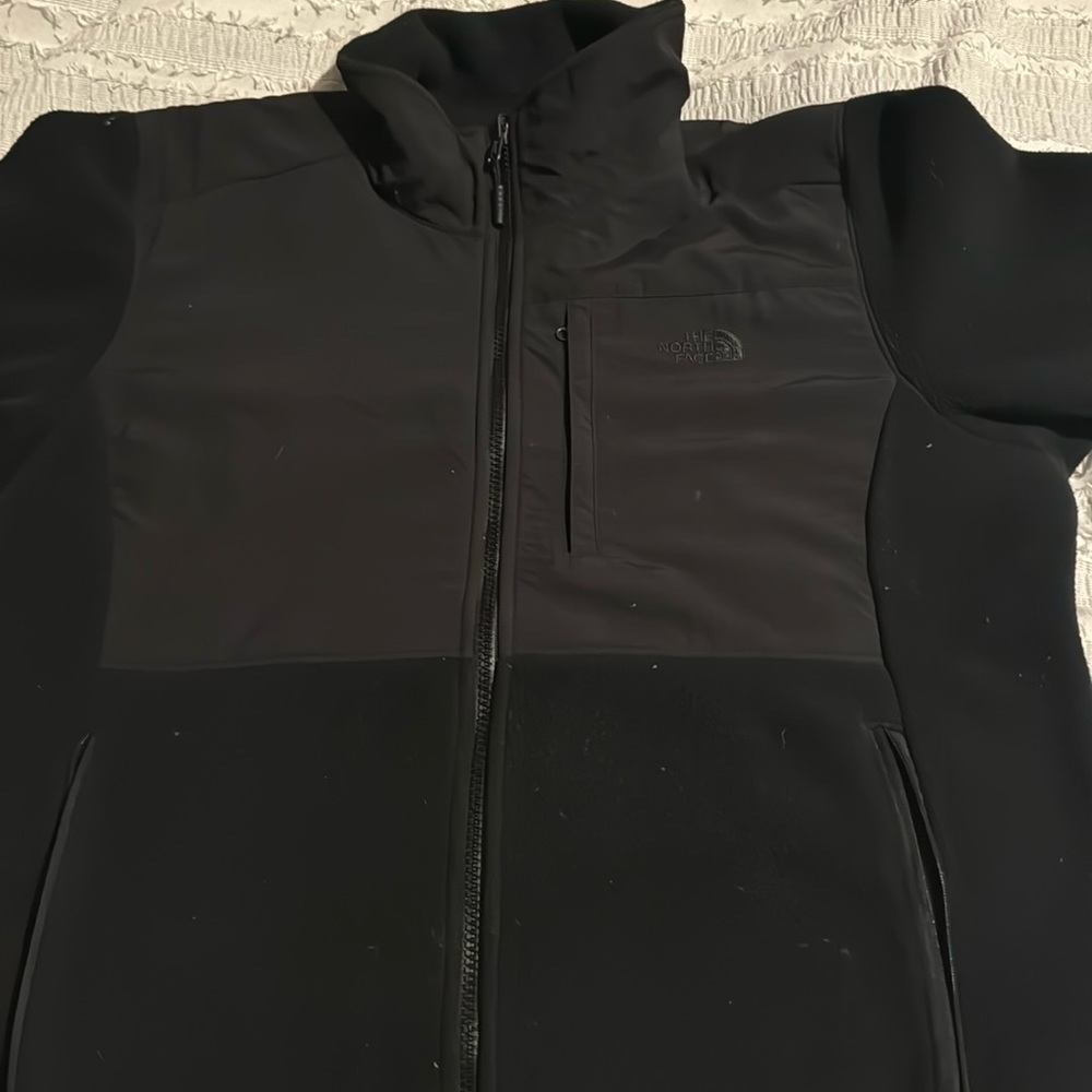 The North Face woman’s Denali jacket Size large